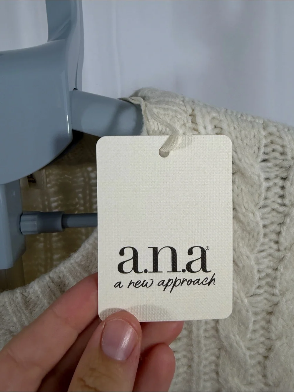 NWT a.n.a Women’s Size Medium Cream Knit Sweater